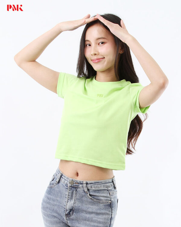 เสื้อยืด Crop สีเขียว - Image 3