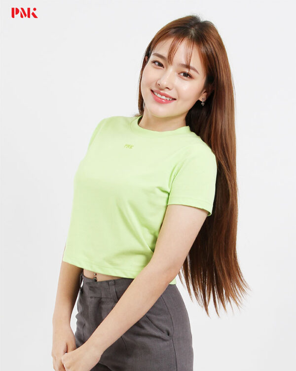 เสื้อยืด Crop สีเขียว - Image 2
