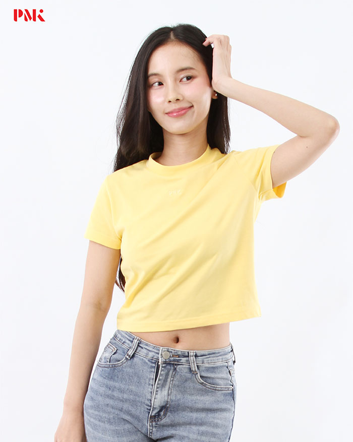 เสื้อยืด Crop สีเหลือง